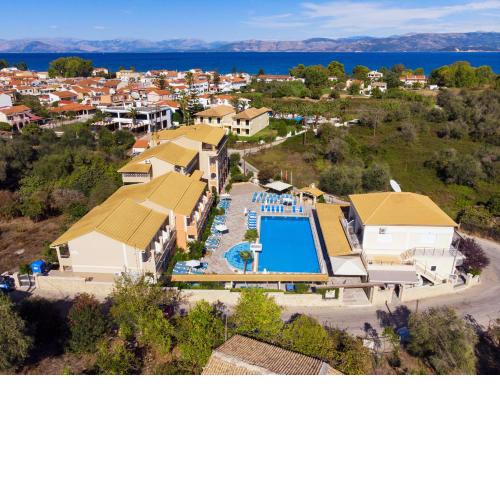 Kavos Plaza Hotel
