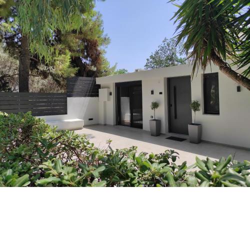 Kavouri Seaside Luxury Bungalow