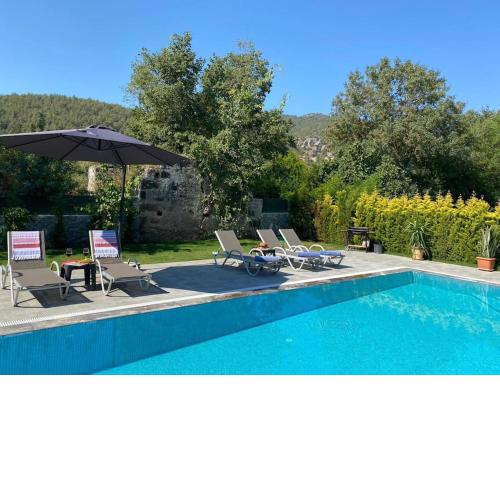 Kayaköy'de Lüks Muhafazakar Geniş Villa