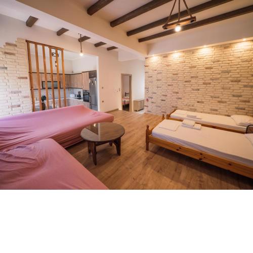Kellys cozy one bedroom house next to the beach