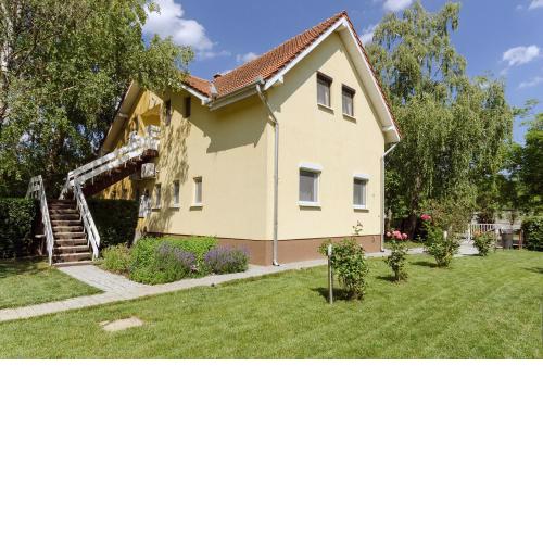 Kenese Gyöngye Apartmanház