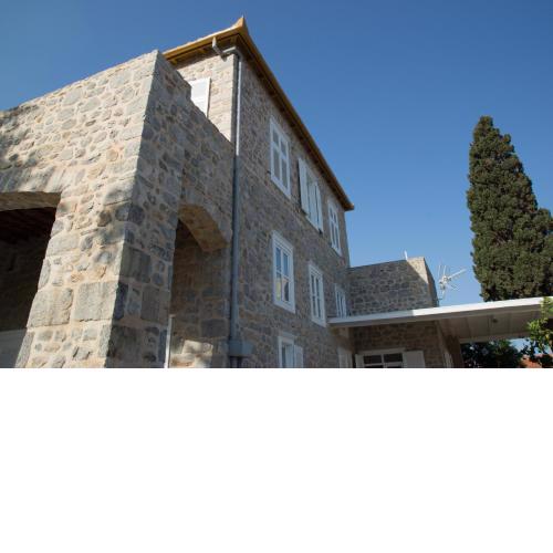 Kiki's Houses Vlichos