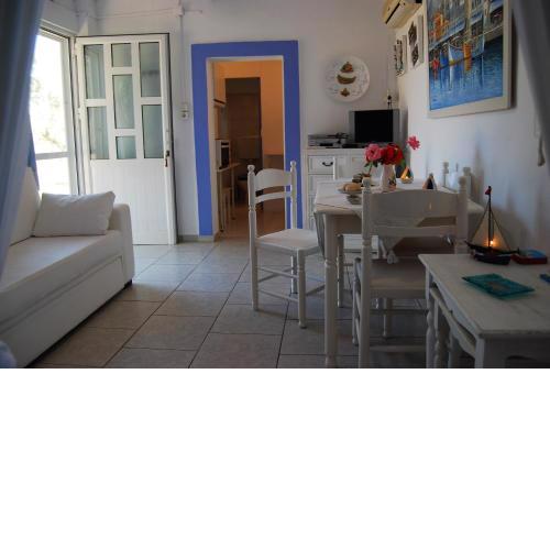 KILLINI COTTAGE STUDIO the small cyclades