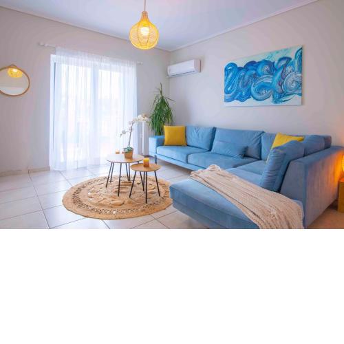 Kima: Relaxing beach home next to sparkling waters