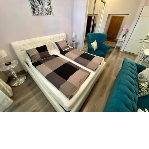 Kings main square Apartment