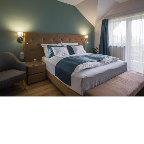 Kistücsök Food & Room