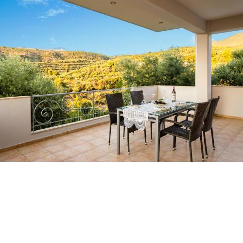 Kitries Summer Getaway - Eden Cozy Suite
