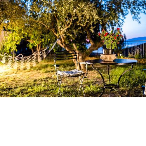 Kitries Summer Getaway - Eden Seaside Suite
