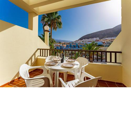 Klayman Olivina Aparthotel