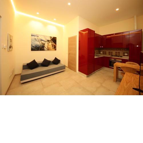 KMC suites - Red