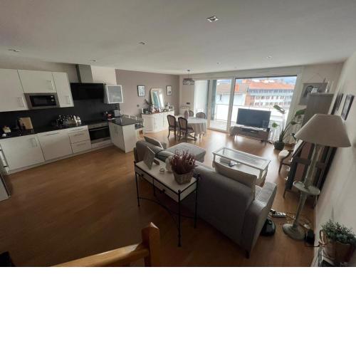 Kobentu Berri by Smiling Rentals