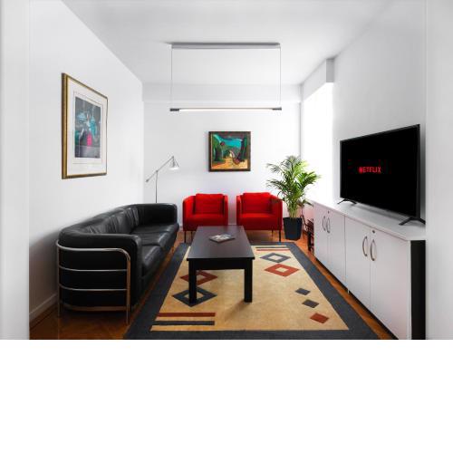 Kolonaki square business apartment.