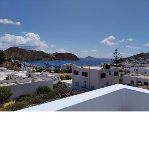 KOMINOS HOUSES