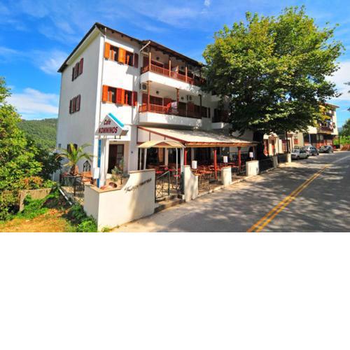 Komninos Rooms