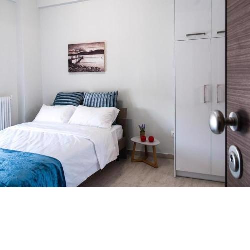 Konstantinou Apartment - smart & roof top terrace