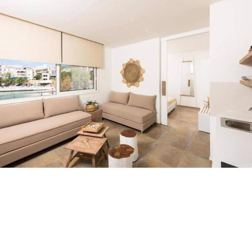 Konstantinou Deluxe Apartments