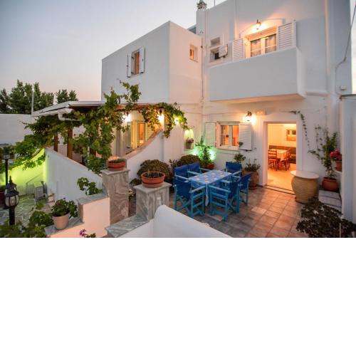 Kontaratos Studios & Apartments