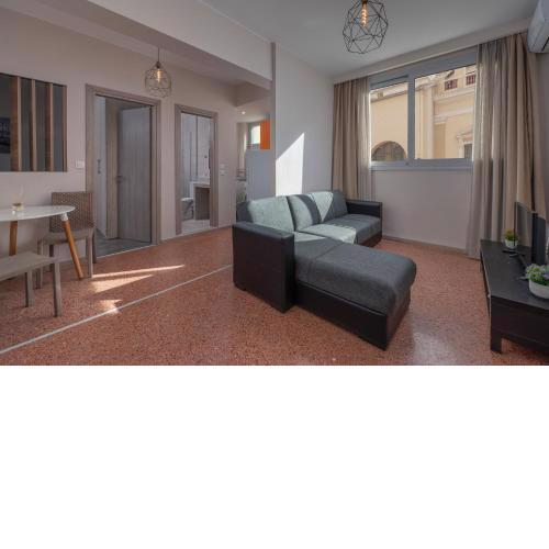 Kosmos Service Apartment Absolute City Center 1-5
