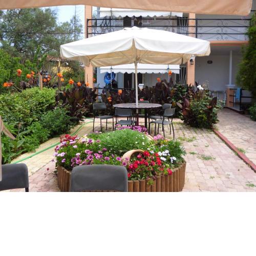 Kostas Apartments & studios