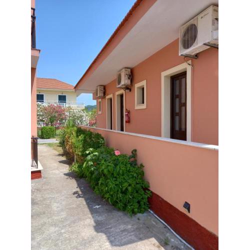 KOSTAS APARTMENTS
