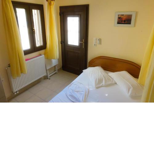 Kostas House