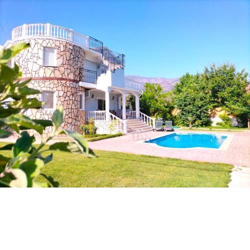 Köyceğiz'de Bağımsız Havuzlu Lüks Villa: Bülbül