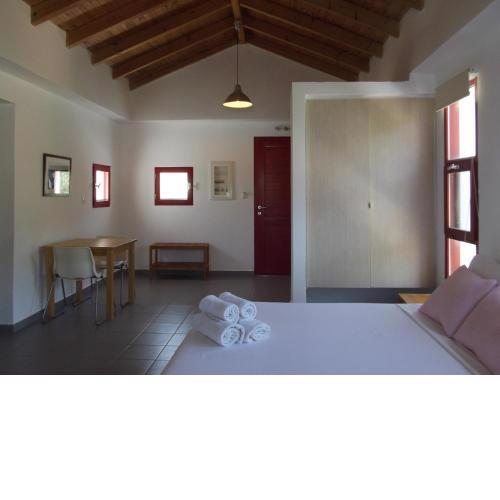 Kyfanta, studios & apartments in Kyparissi