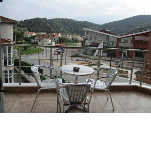 Kyknos De Luxe Suites & Rooms