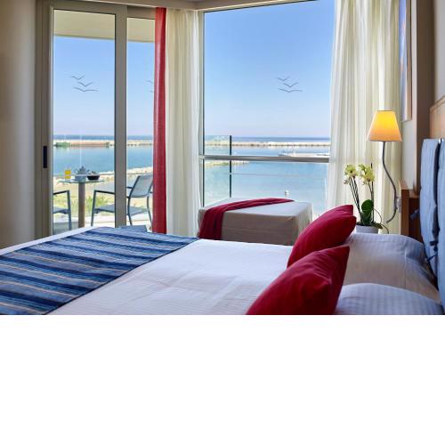 Kyma Suites Beach Hotel