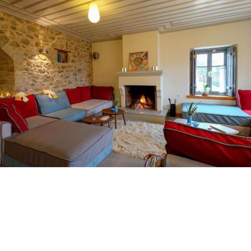 Kyriaki Guesthouse & Suites