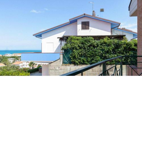 L23 Villetta con giardino e posto auto