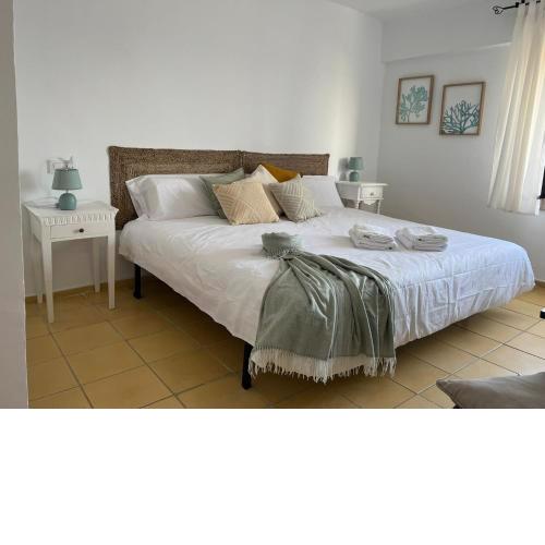 LA AMAPOLA DE LA CALA DE MIJAS
