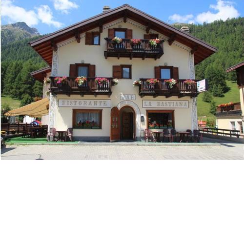La Bastiana Apartments