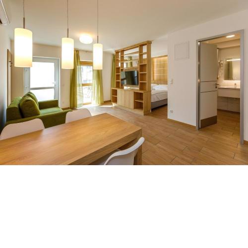 La Bella Centrum Apartmanok Kék Zöld