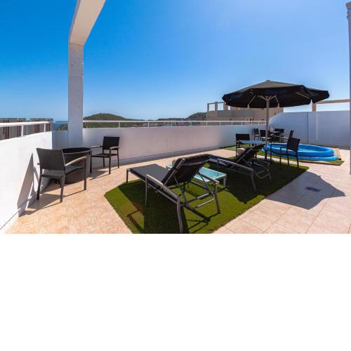 LA CALA blue sky penthouse