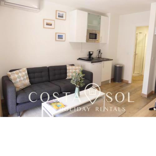 LA CARIHUELA TORREMOLINOS - STUDIO 3 - COSTA SOL HOLIDAY RENTALS