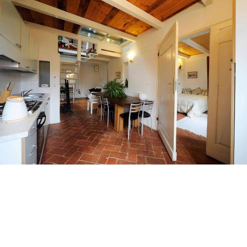 La casa dei Legni Parlanti