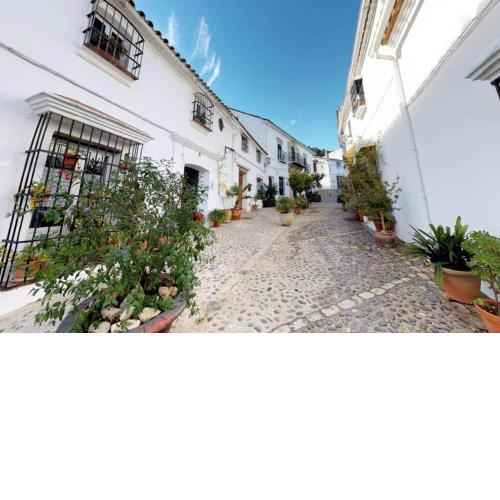 La casa del piano - Beautiful 18th century house with courtyard & pool
