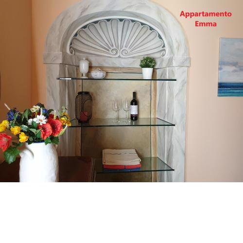 La casa di Edone