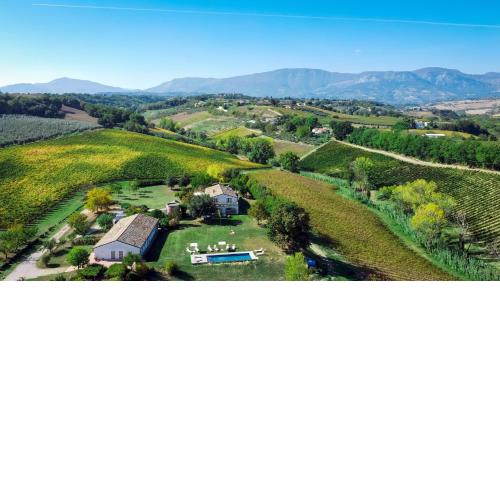 LA CASA NEI VIGNETI 10, Emma Villas