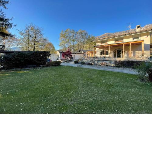 La Casina di Oscar ad Aosta Villaggio Combe