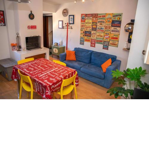 La Conca apartment: a view on the Roman Aqueduct