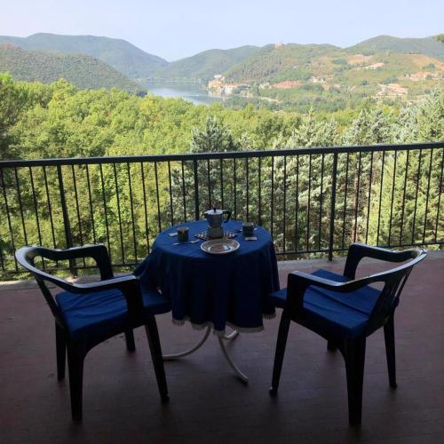 La Ghibellina home & lake view - Piediluco