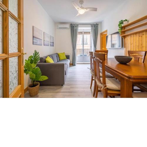 La Latina Sol. Espacioso apartamento, 12 pax