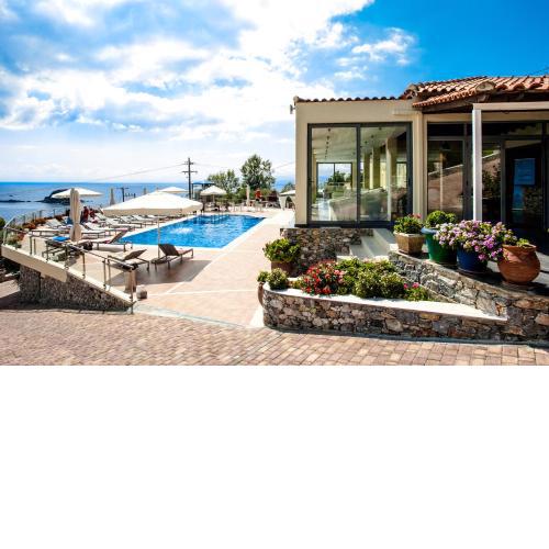 La Luna Hotel