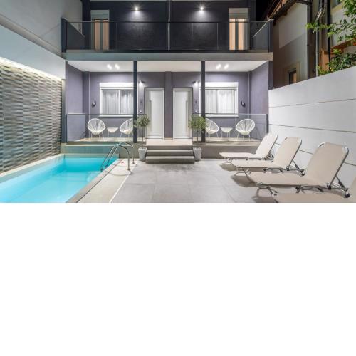 La Luna Suites