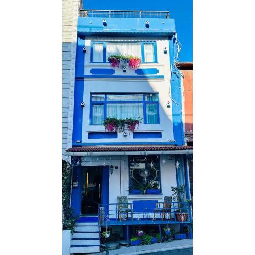 La Maison Bleue Hotel