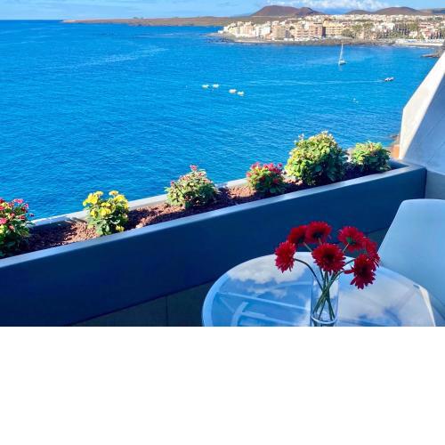 La Maravilla Sea View and pool By Paramount Holidays
