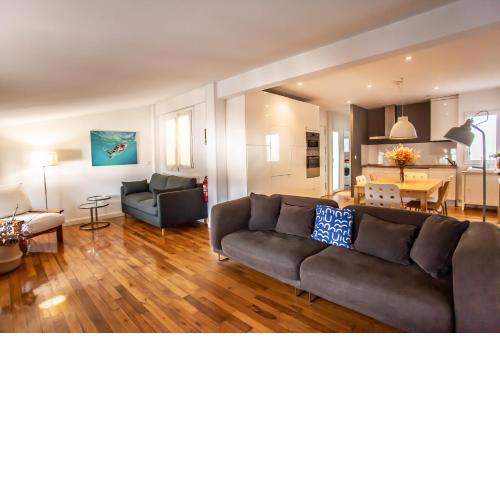 LA MARINA amplio apartamento en pleno centro de Hondarribia
