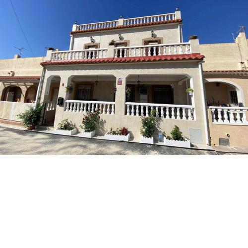 La Marina Beautiful 4 bedroom house